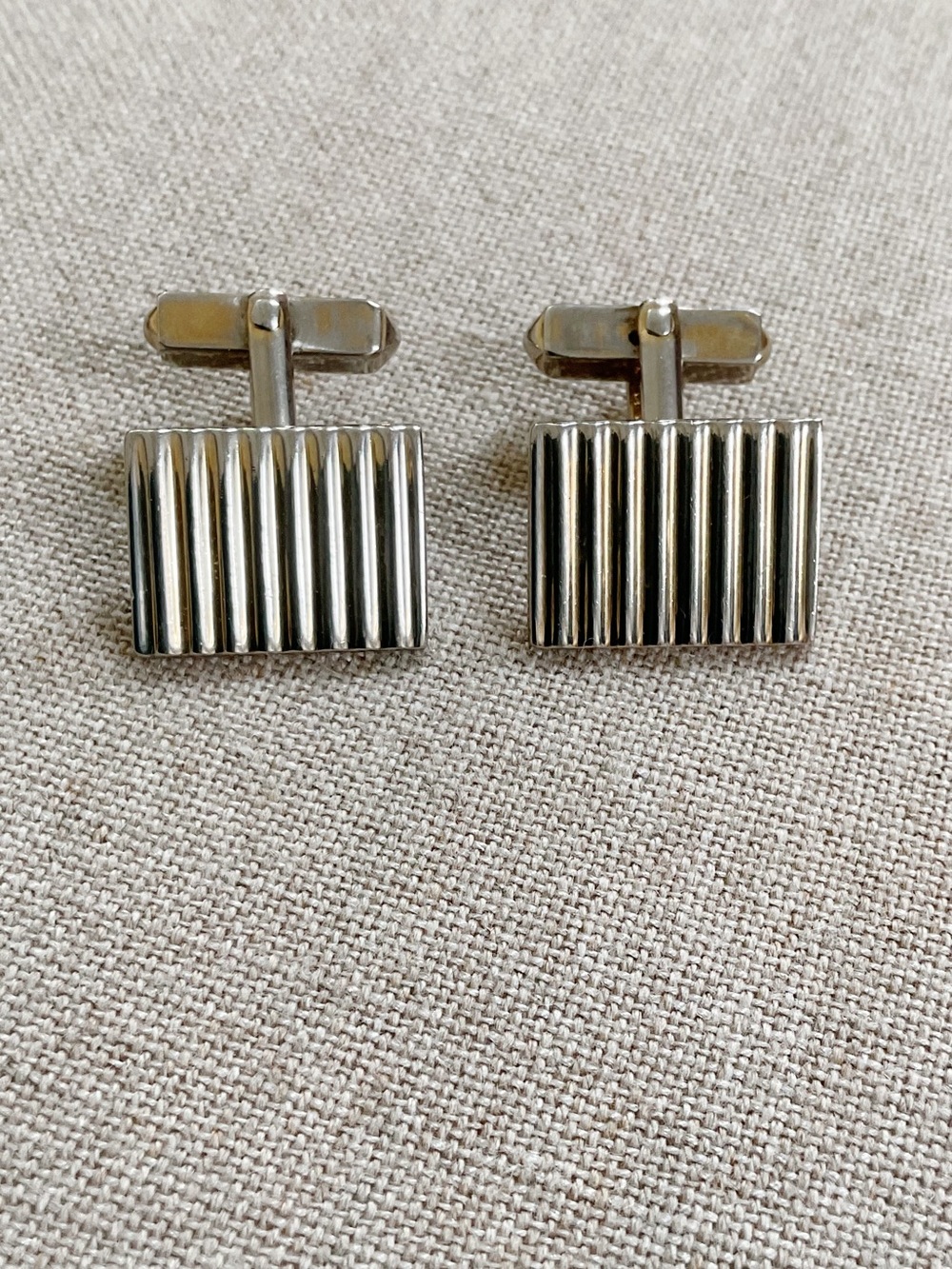 Vintage Swank Two-Tone Ribbed Rectangular Cufflinks - Picture 2 of 8